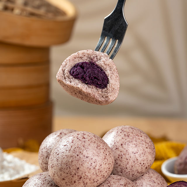 Purple sweet potato and black rice buns